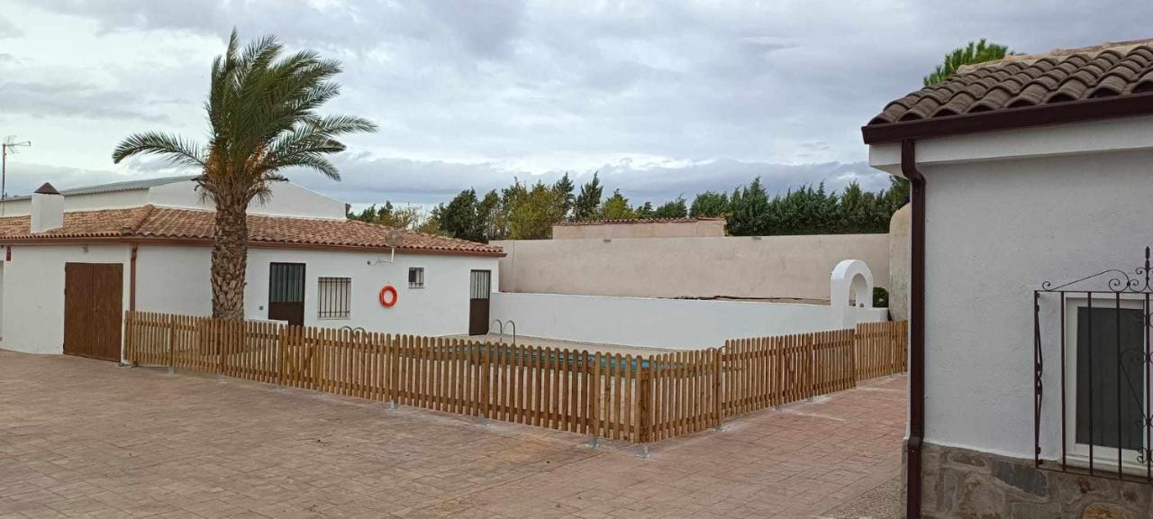 Villa Las Tres Hermanas Albarreal De Tajo By Toledo Ap ภายนอก รูปภาพ