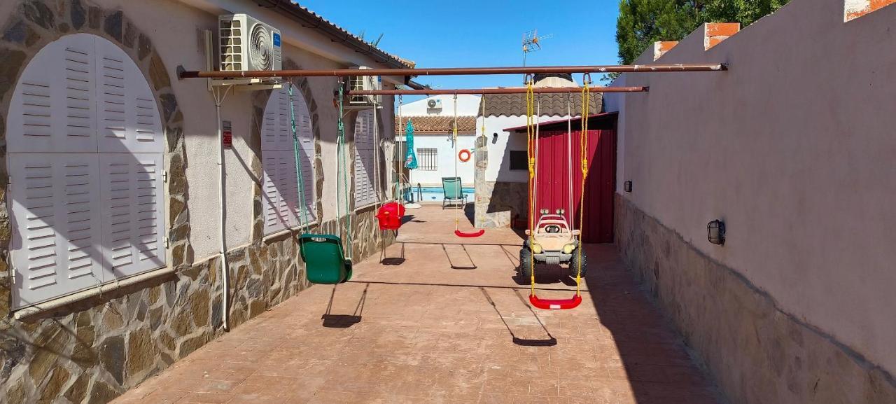 Villa Las Tres Hermanas Albarreal De Tajo By Toledo Ap ภายนอก รูปภาพ